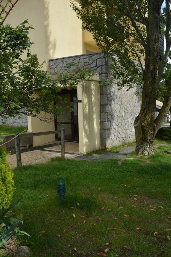 Studio Marmotte Font-Romeu 4 Personnes Avec Balcon Residence Val Soleil Entierement Renove En Juin 2021 Place De Parking & Wifi Gratuit , Draps & Serviettes De Toilettes Non Inclus, Sabanas Y Toallas No Incluidos Luaran gambar