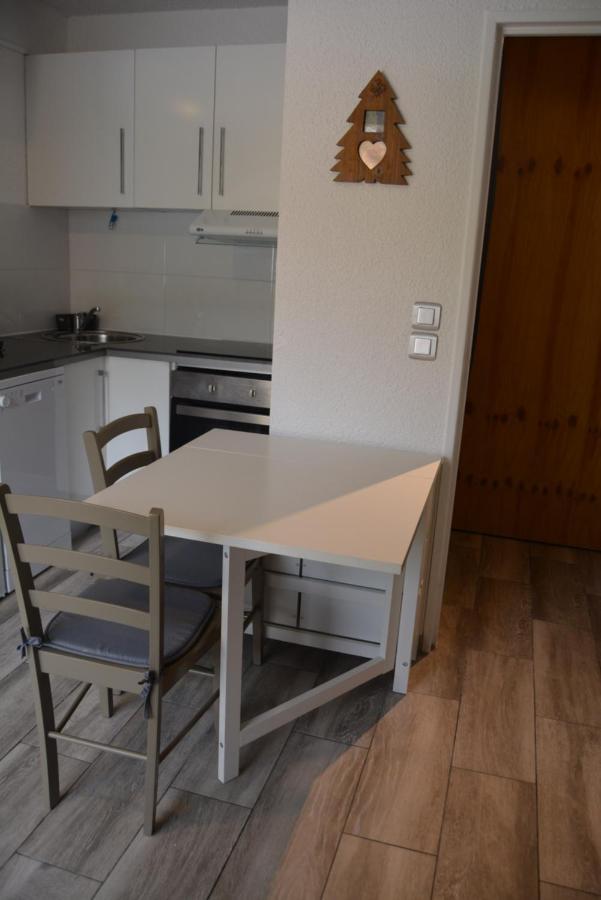 Studio Marmotte Font-Romeu 4 Personnes Avec Balcon Residence Val Soleil Entierement Renove En Juin 2021 Place De Parking & Wifi Gratuit , Draps & Serviettes De Toilettes Non Inclus, Sabanas Y Toallas No Incluidos Luaran gambar