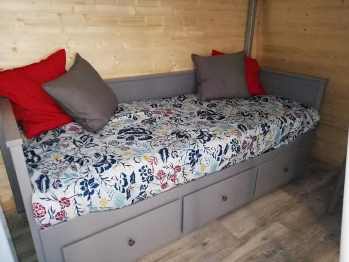 Studio Marmotte Font-Romeu 4 Personnes Avec Balcon Residence Val Soleil Entierement Renove En Juin 2021 Place De Parking & Wifi Gratuit , Draps & Serviettes De Toilettes Non Inclus, Sabanas Y Toallas No Incluidos Luaran gambar